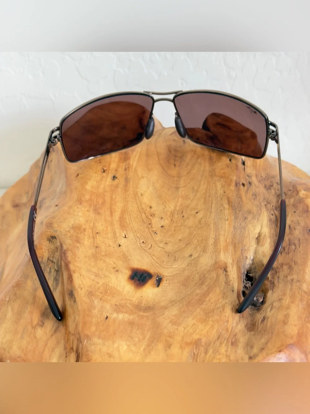 Maui Jim Manu MJ 276-43 gunmetal metal frame and polarized lenses 65-13-125